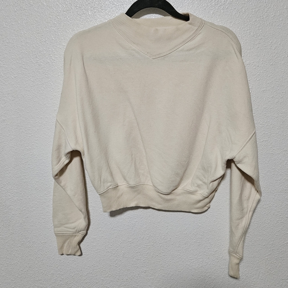 Aritzia Willfred Free Sweatshirt size xs